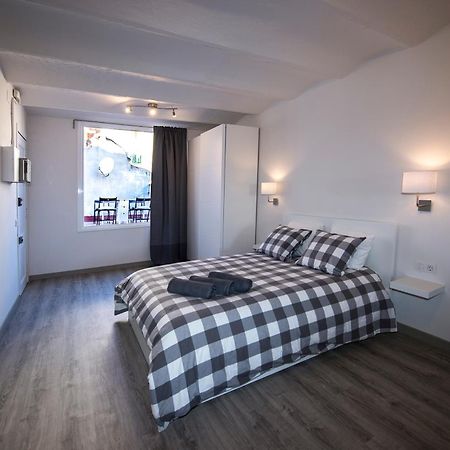Sagrada Familia Apartments Barcelona Bagian luar foto