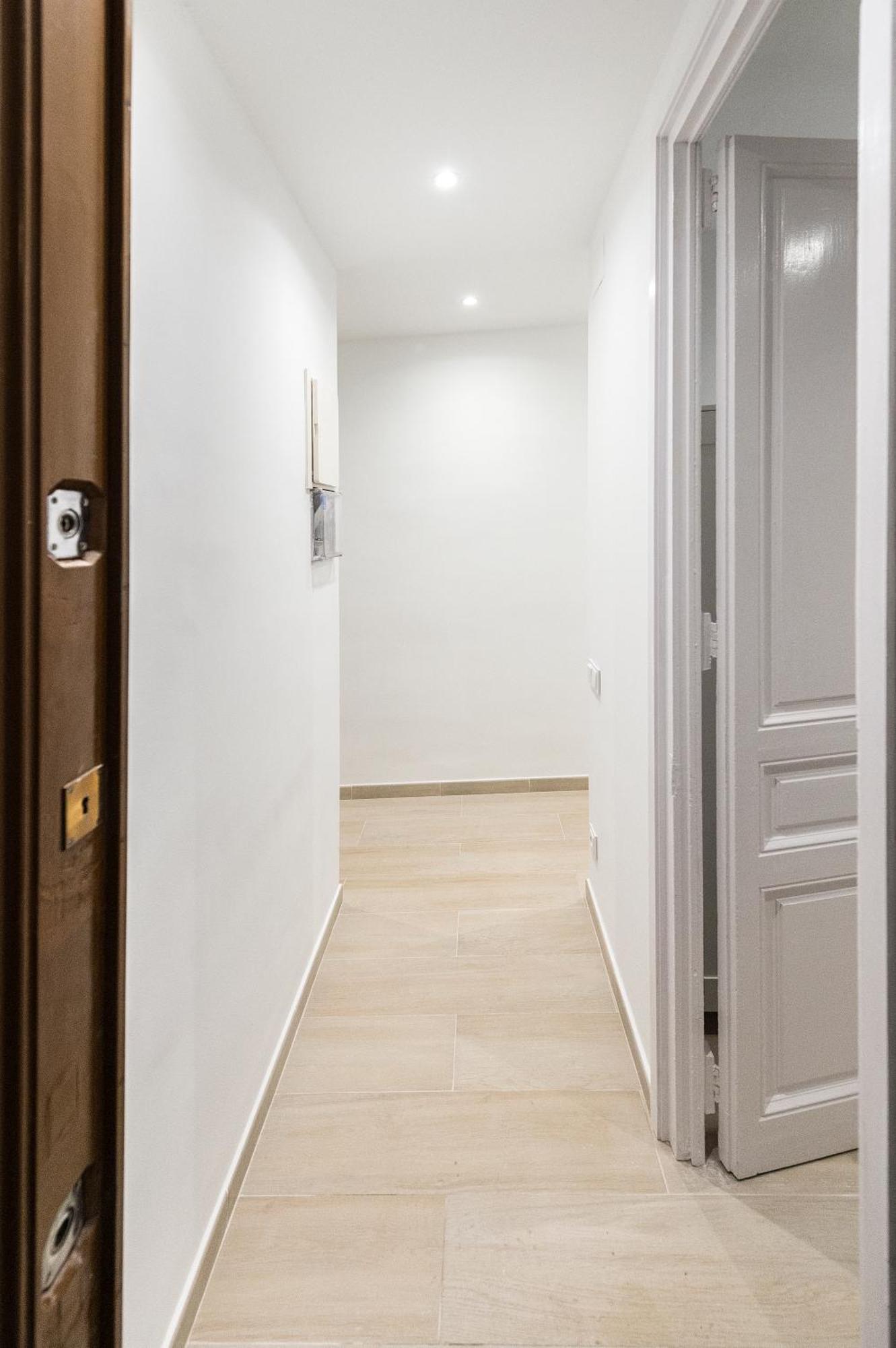 Sagrada Familia Apartments Barcelona Bagian luar foto
